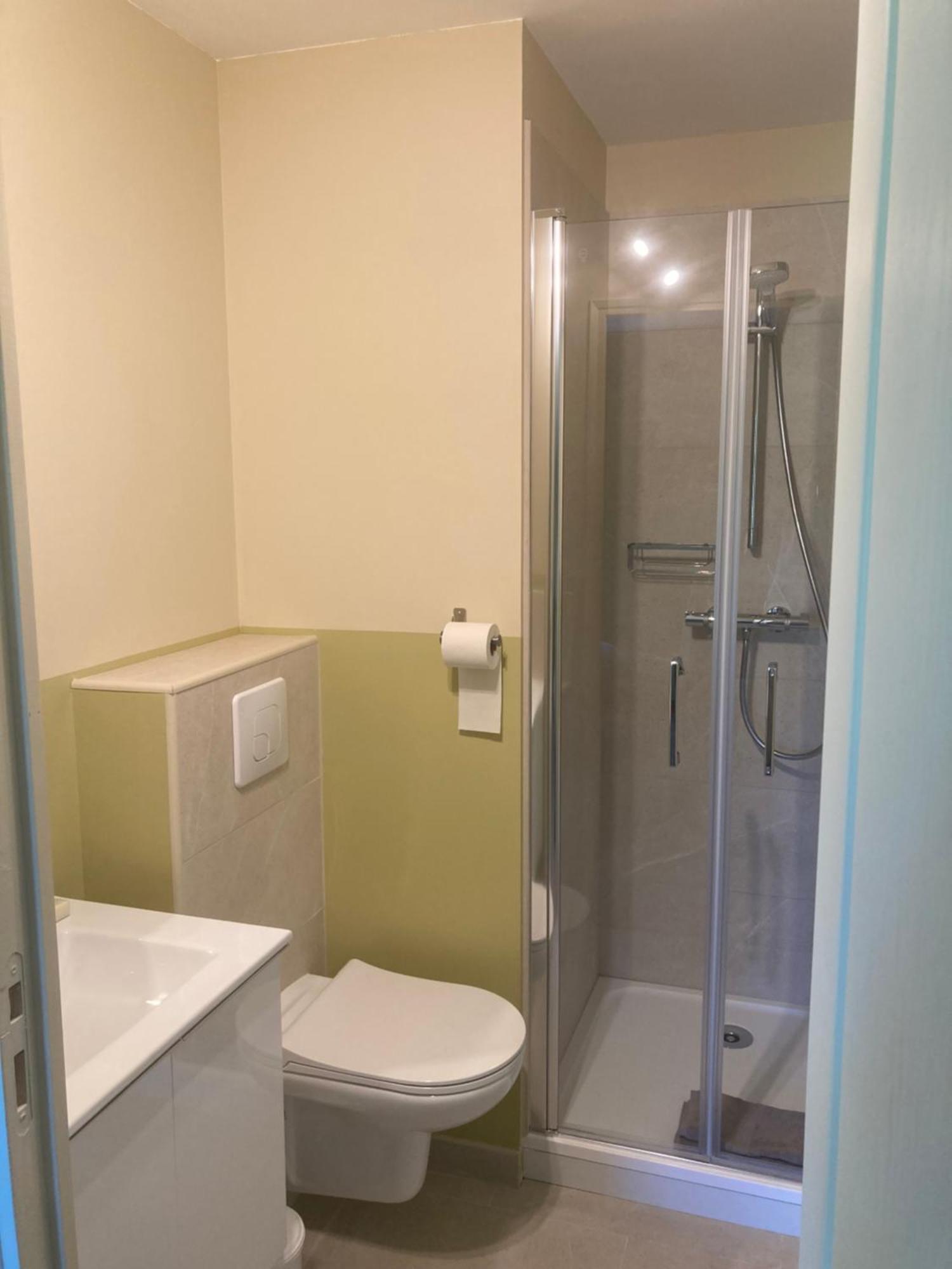 Chez Anne - Chambre Avec Salle De Bain Privative Menetou-Couture Екстер'єр фото